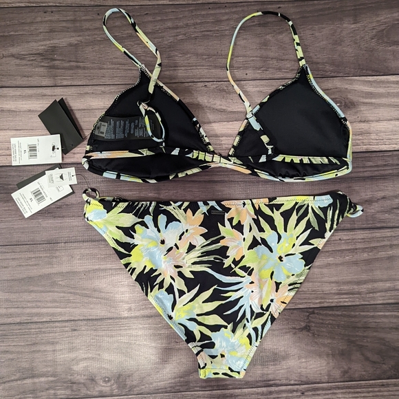NWT Volcom Bikini Set - Picture 4 of 4
